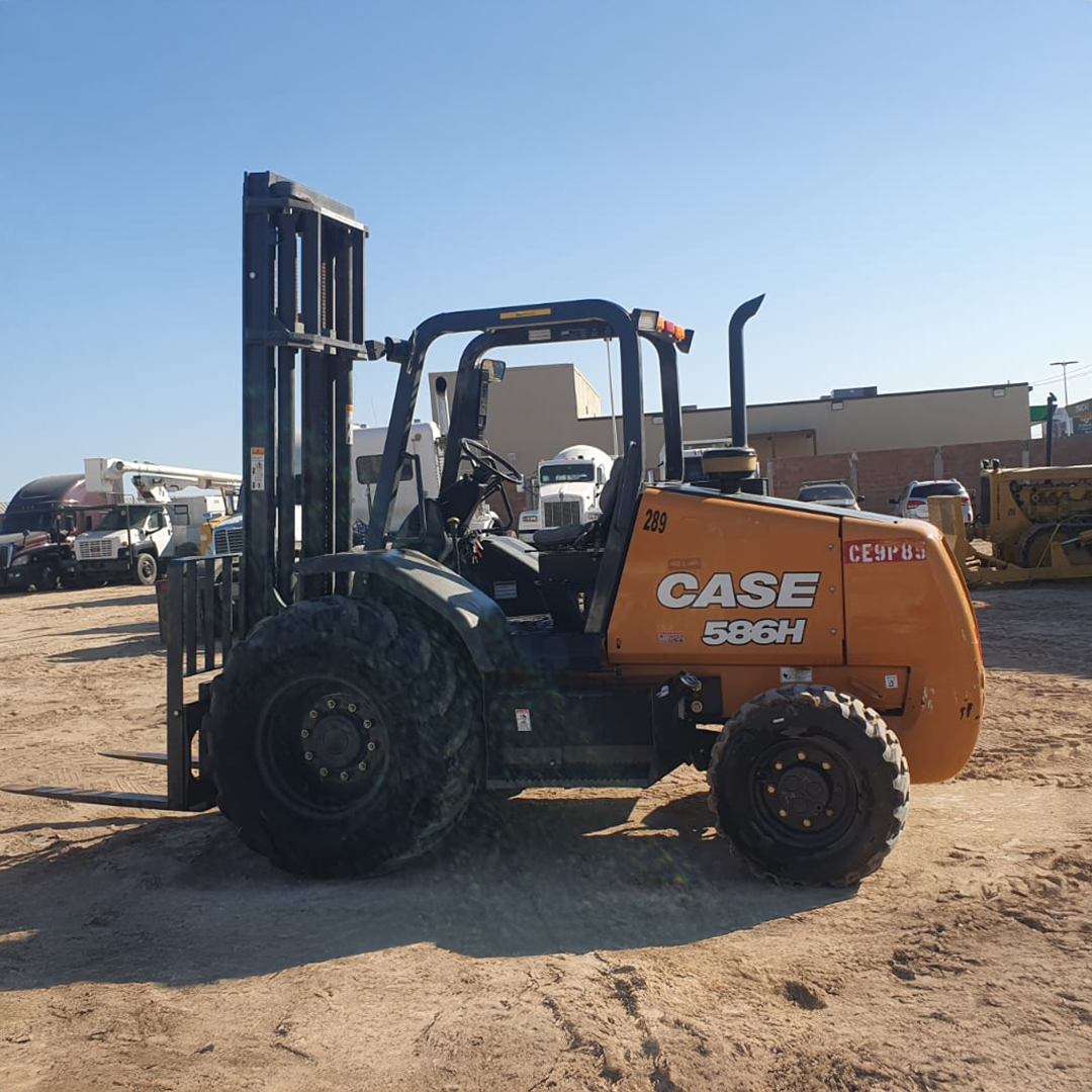 Montacargas Case 586H