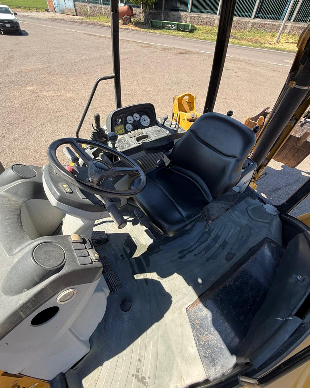 Retroexcavadora Caterpillar 416E - 2008