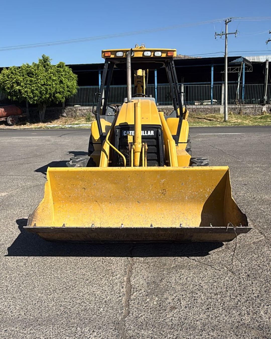 Retroexcavadora Caterpillar 416C - 2000