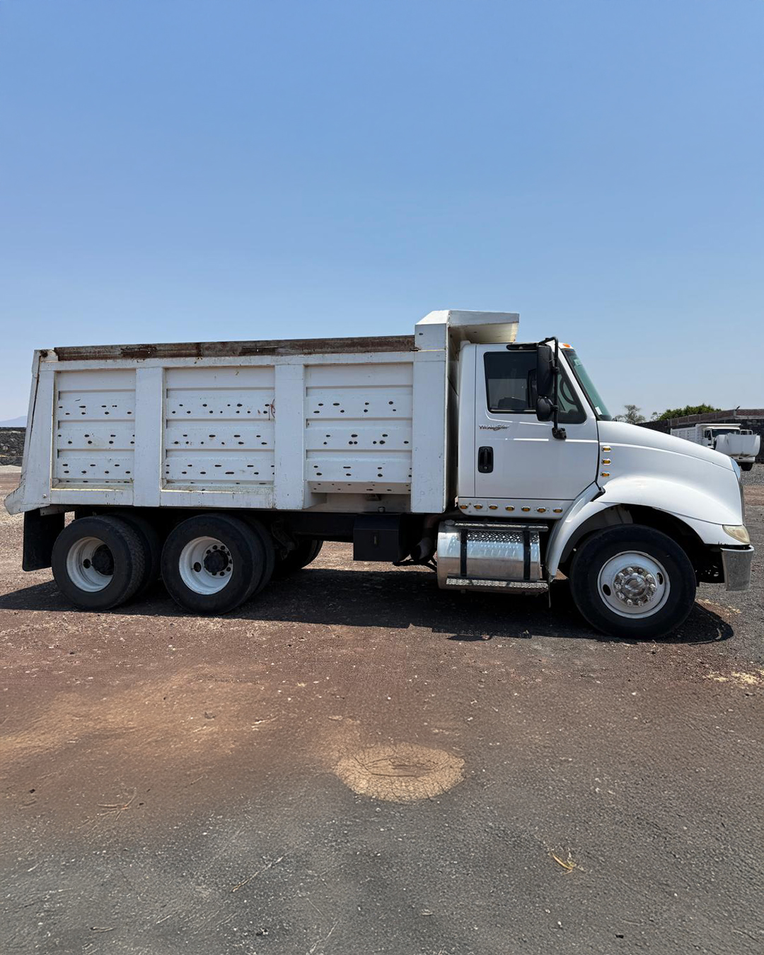 Dompe de Volteo International 14 Metros Acorazado - 2009