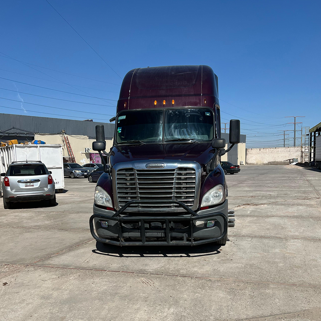 Tractocamión Freightliner Cascadia - 2014