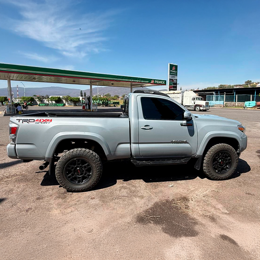 Toyota Tacoma 4x4 Estándar 2005 (convertida 2014)