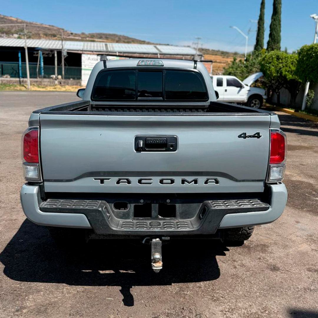 Toyota Tacoma 4x4 Estándar 2005 (convertida 2014)
