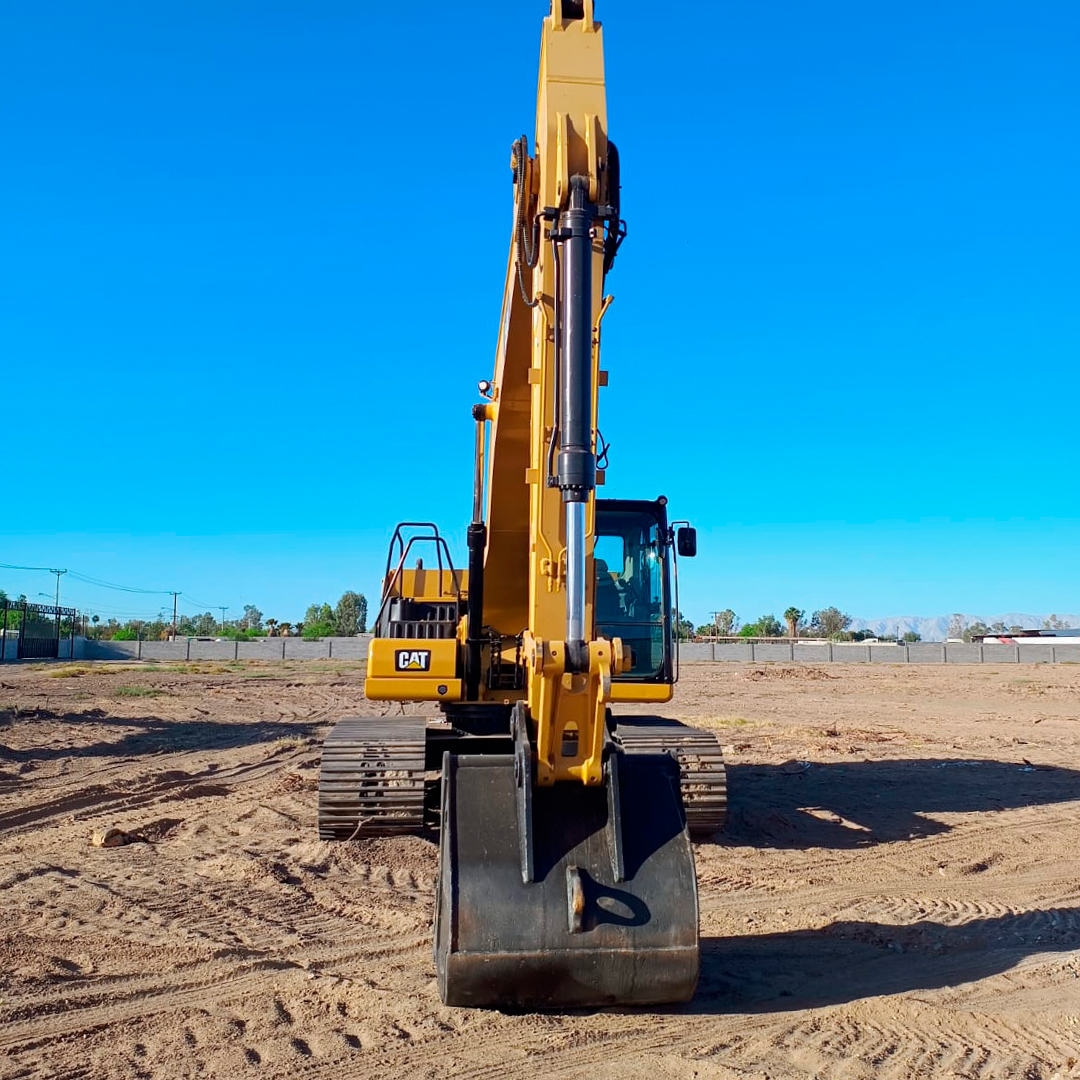 Excavadora Caterpillar 320 - 2020
