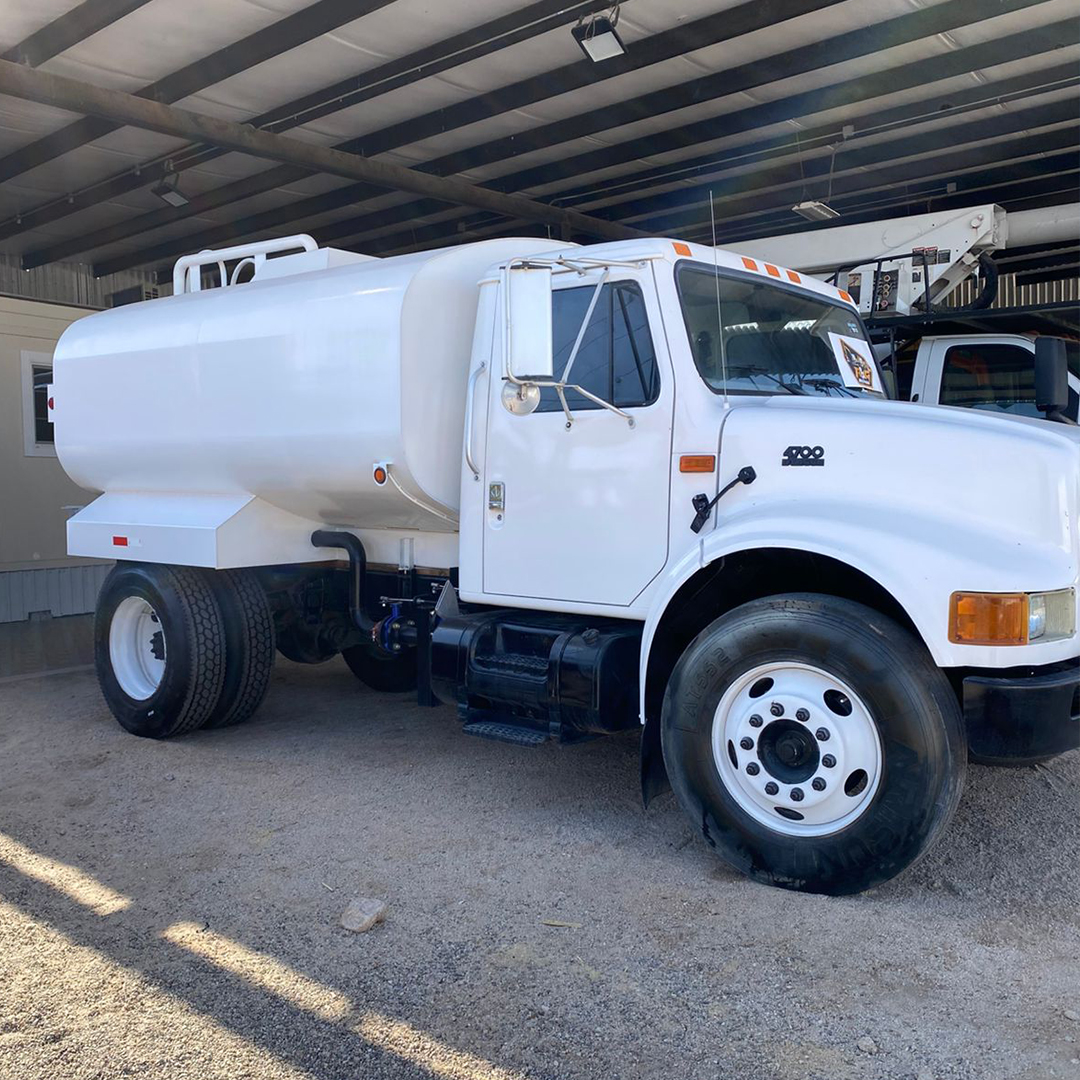 Pipa International 4700 1999 con Tanque Nuevo (2025)
