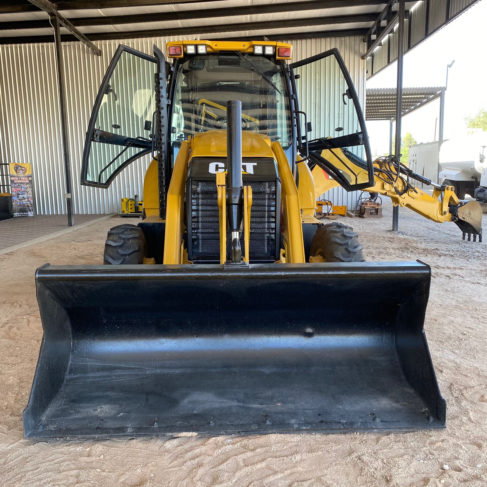 Retroexcavadora Caterpillar 420F - 2015 (Backhoe Loader)