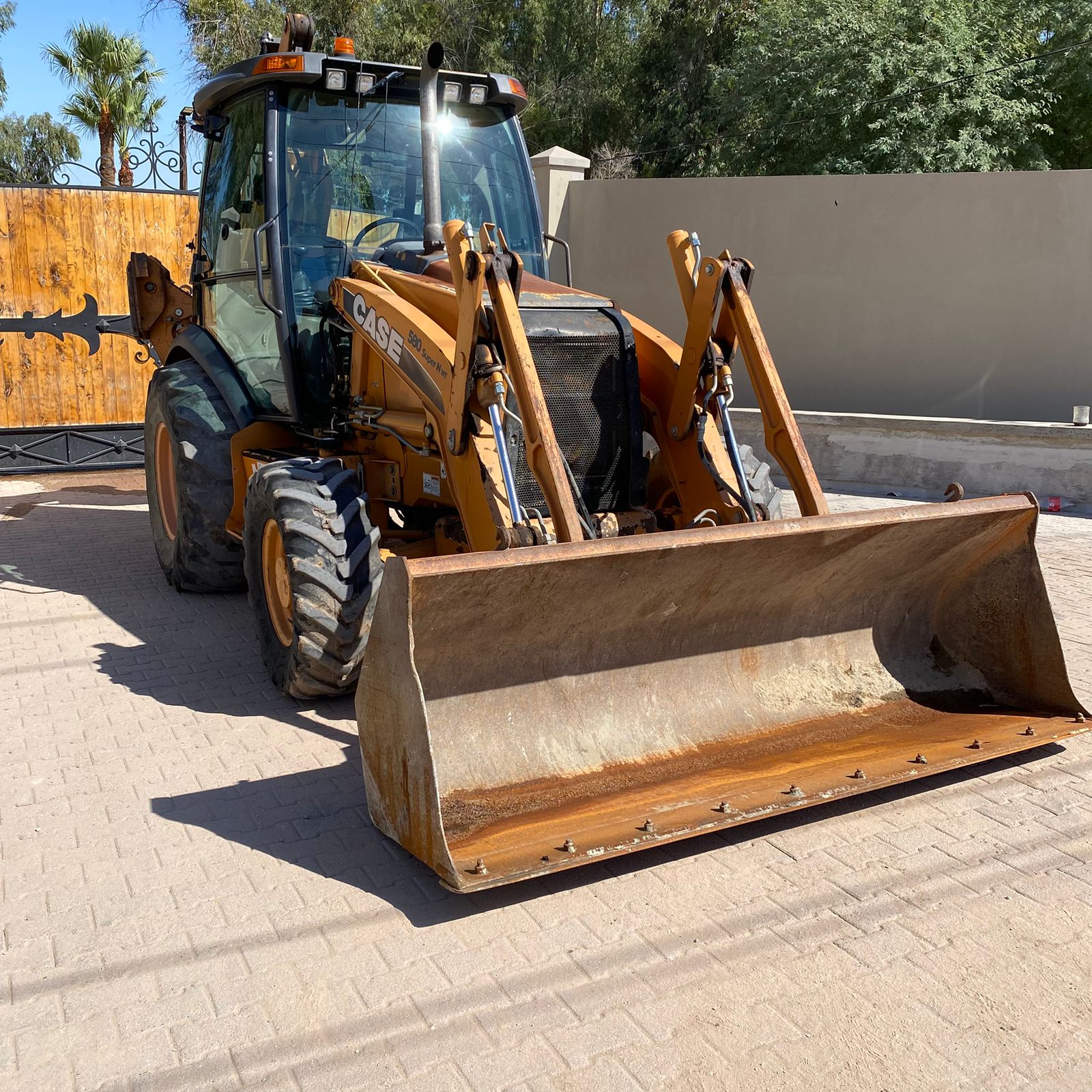 Retroexcavadora Case 580 Super N WT 2011 con extensión 