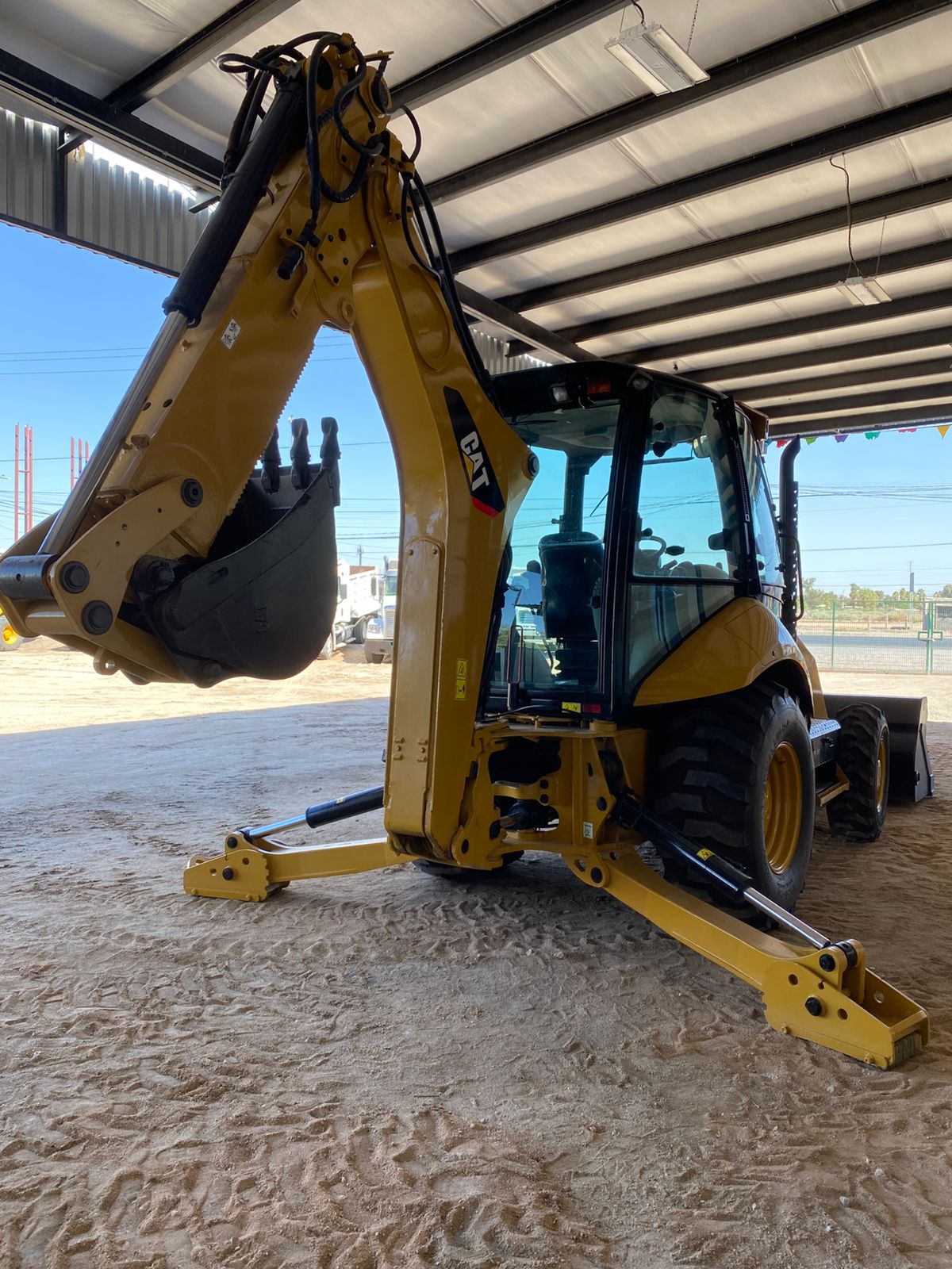 Retroexcavadora Caterpillar 420F - 2015 (Backhoe Loader)