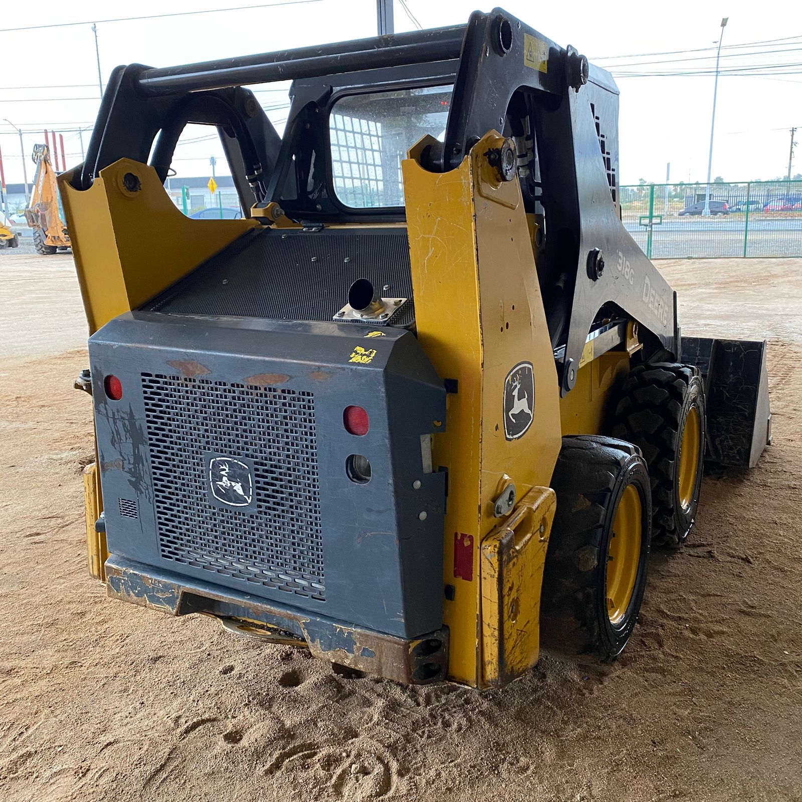 Minicargador John Deere - (2018) !excelente estado!