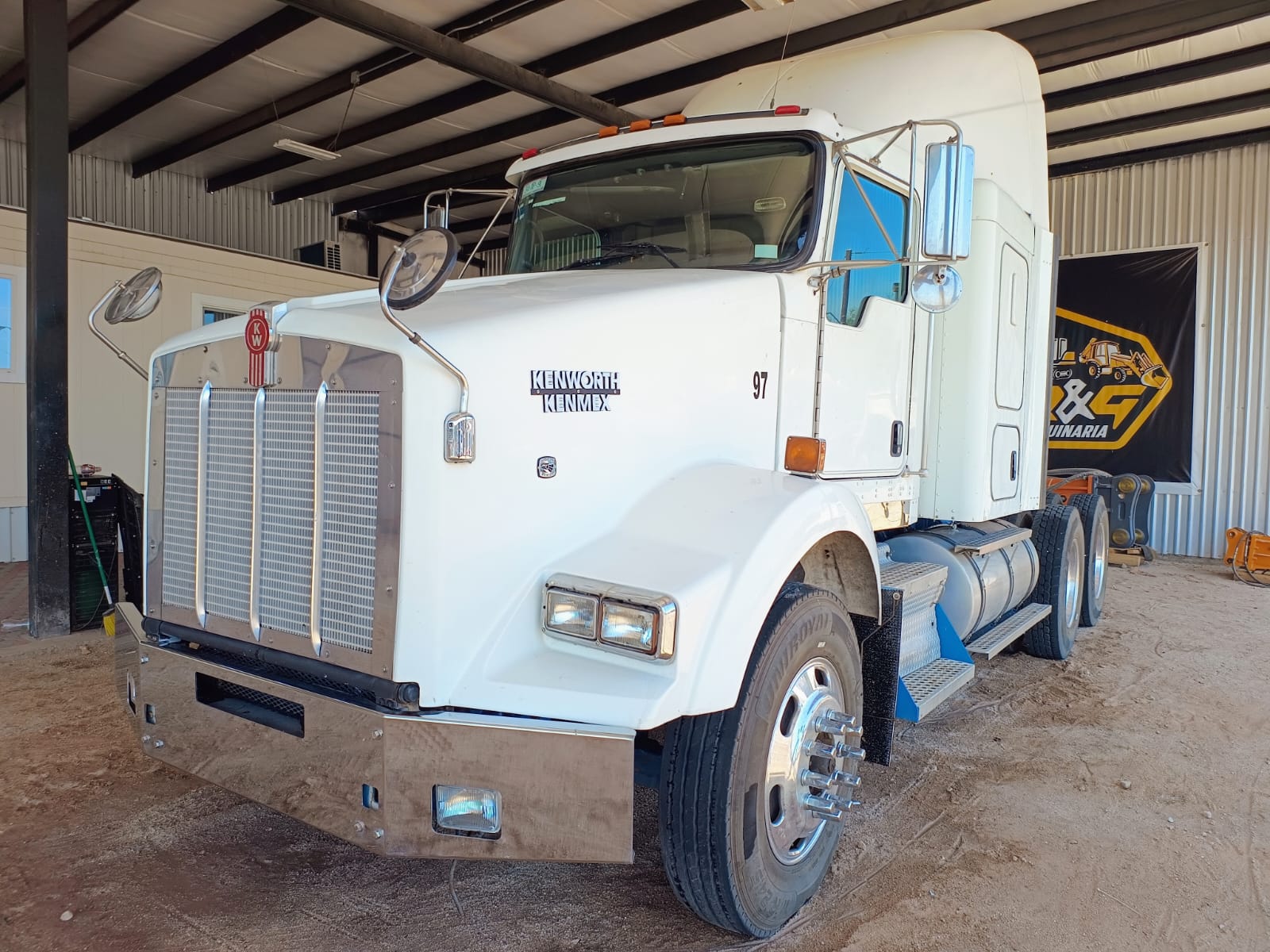 Tractocamión Kenworth Ken-Mex - 2015 !Listo para placas Federales¡