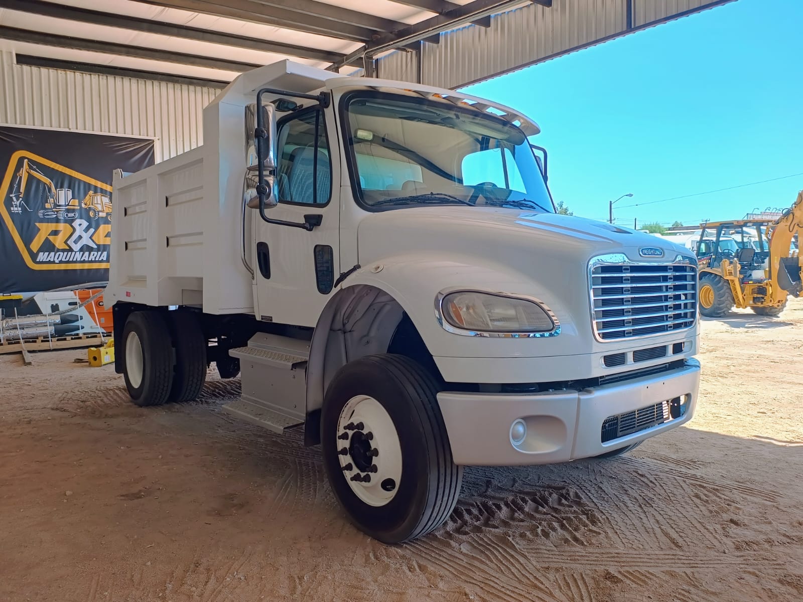 Camión de Volteo Freightliner 7 Metros 