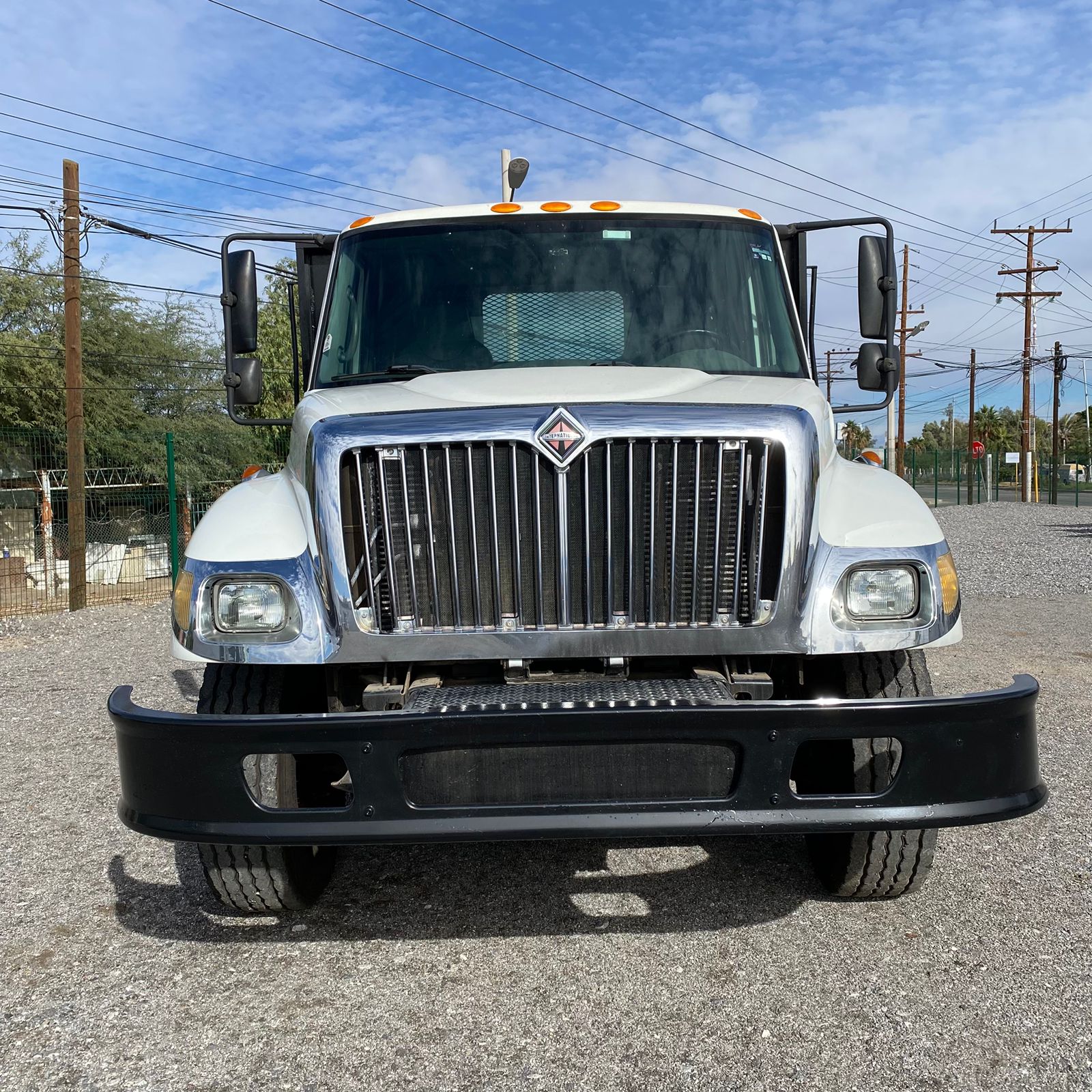 Camión Plataforma International Workstar 7400 - 2007 