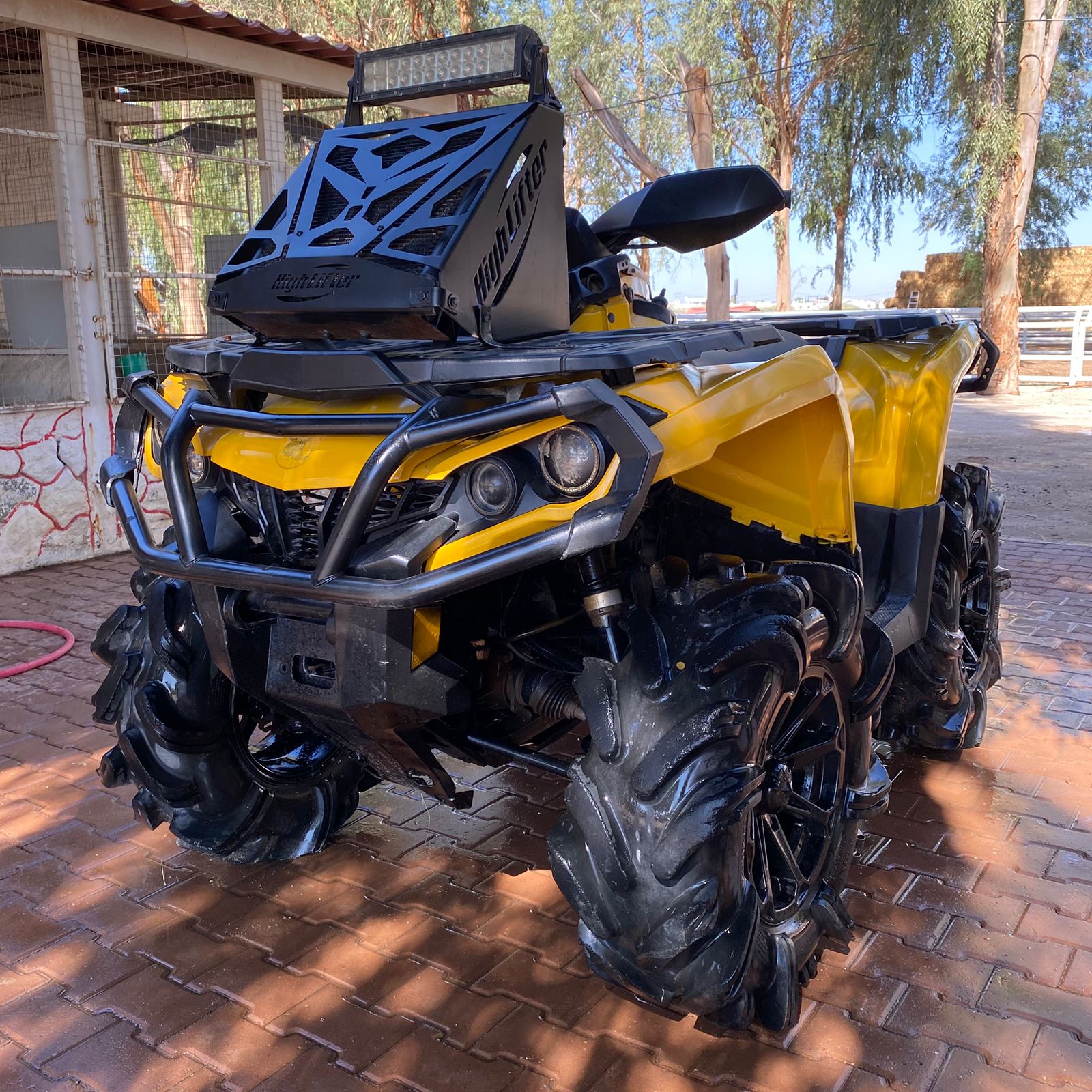Cuatrimoto Can-am Outlander 4X4 -2012