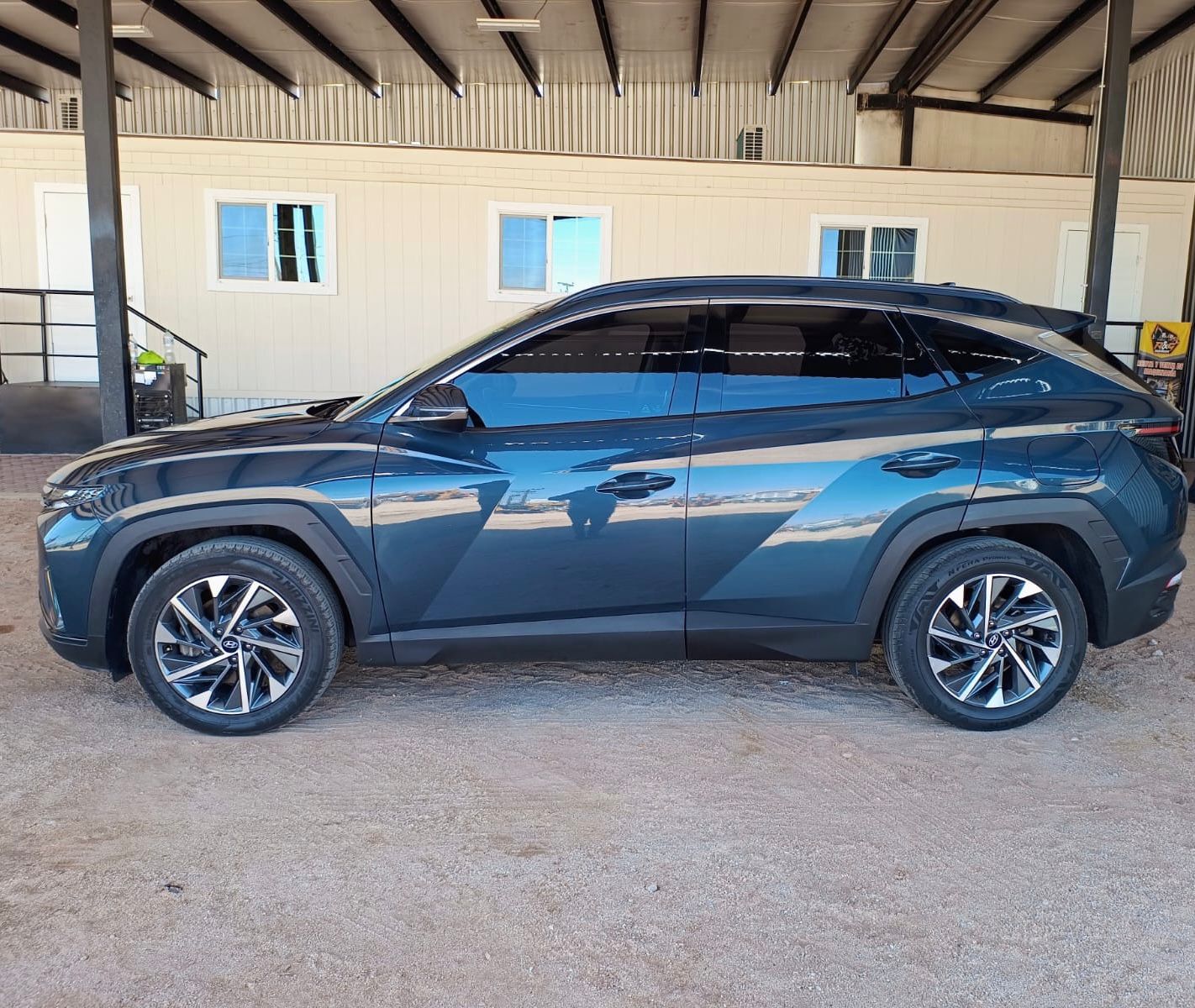 SUV Hyundai Tucson GLS Premium - 2023