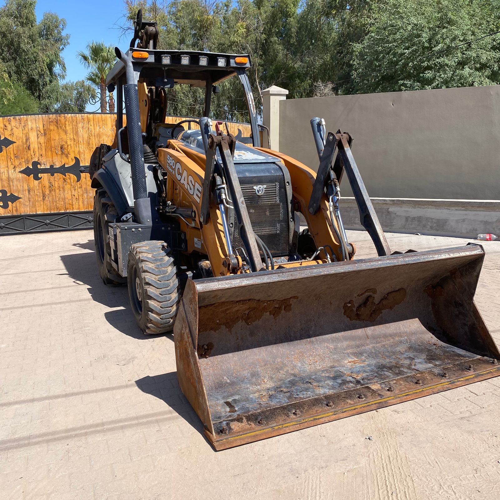 Retroexcavadora Case 580 Super N 4X4 - Kit para martillo y Extensión 