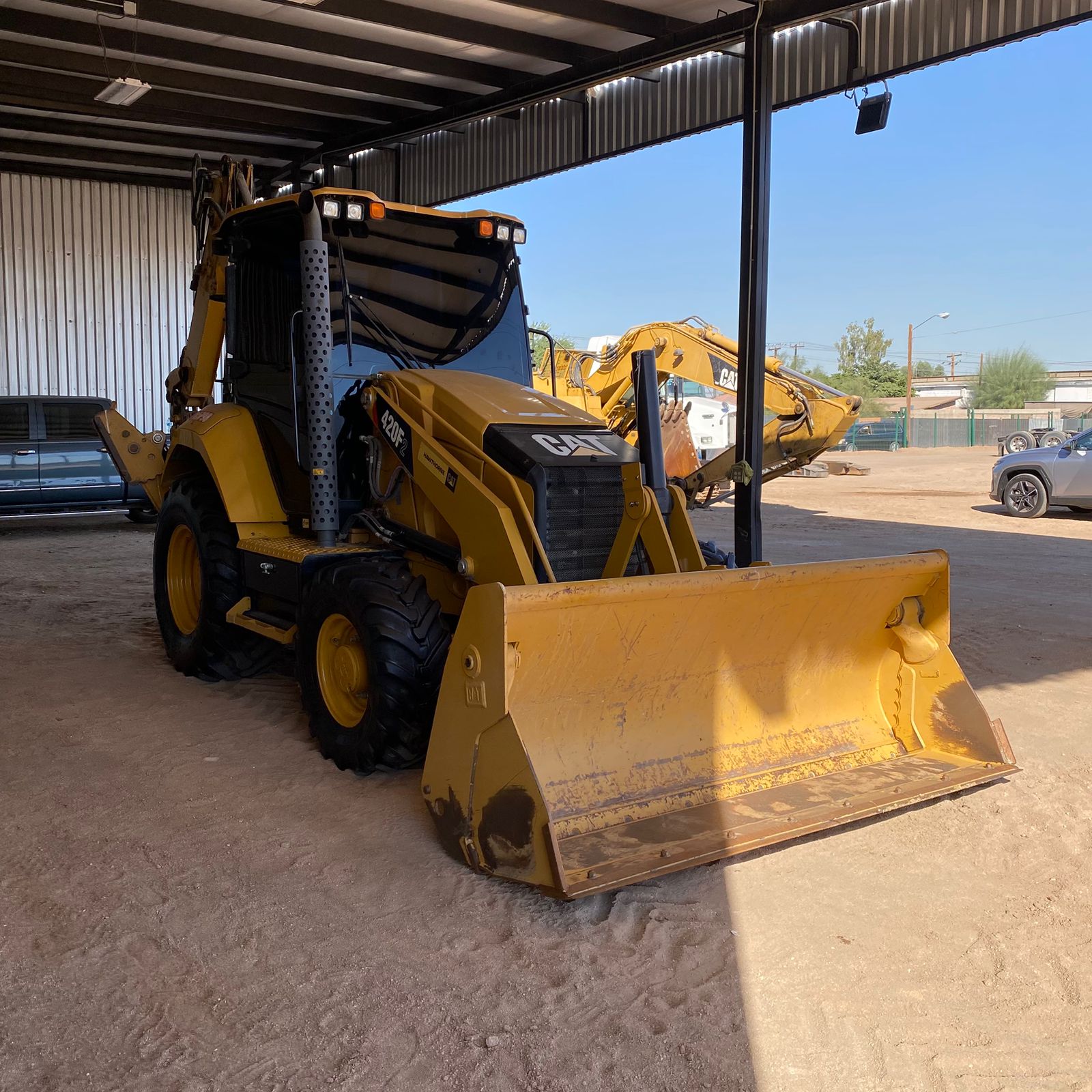 Retroexcavadora Caterpillar 420F2 4x4 Con Kit para martillo - 2020