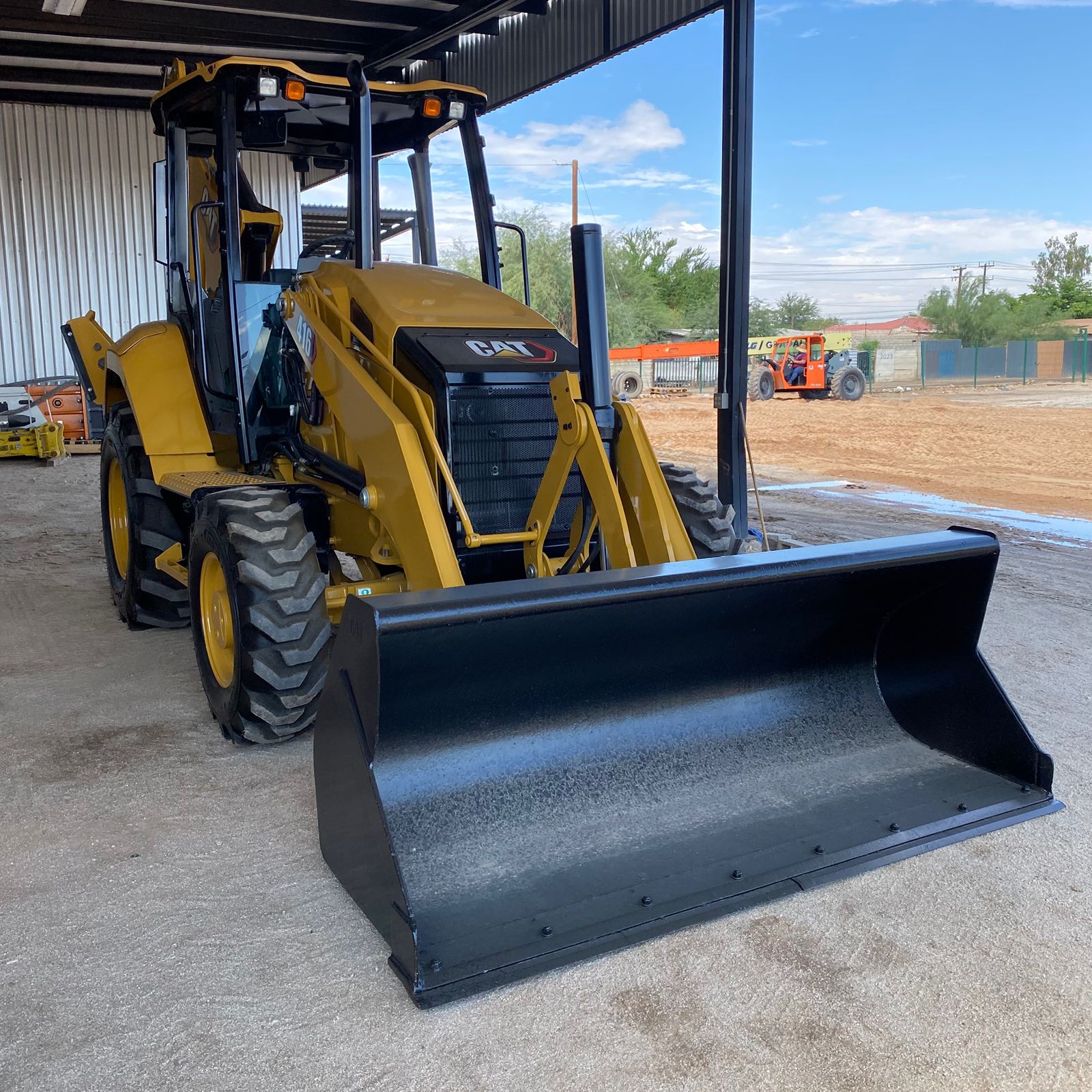 Retroexcavadora Caterpillar 416 - 2021