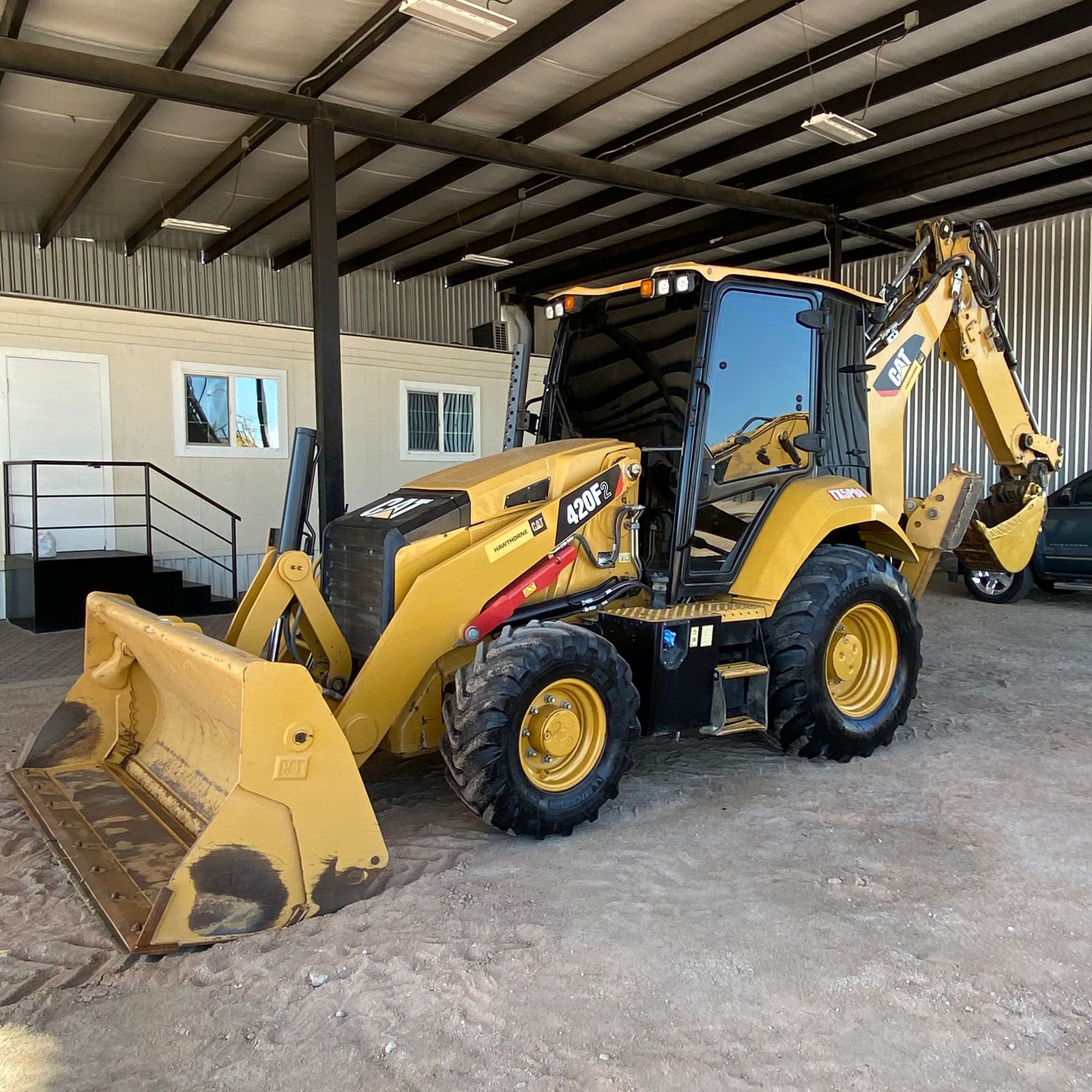 Retroexcavadora Caterpillar 420F2 4x4 Con Kit para martillo - 2020
