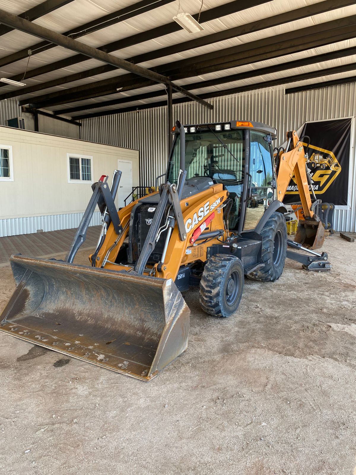 Retroexcavadora Case 580N EP - 2020 4X4 Sistema para Martillo