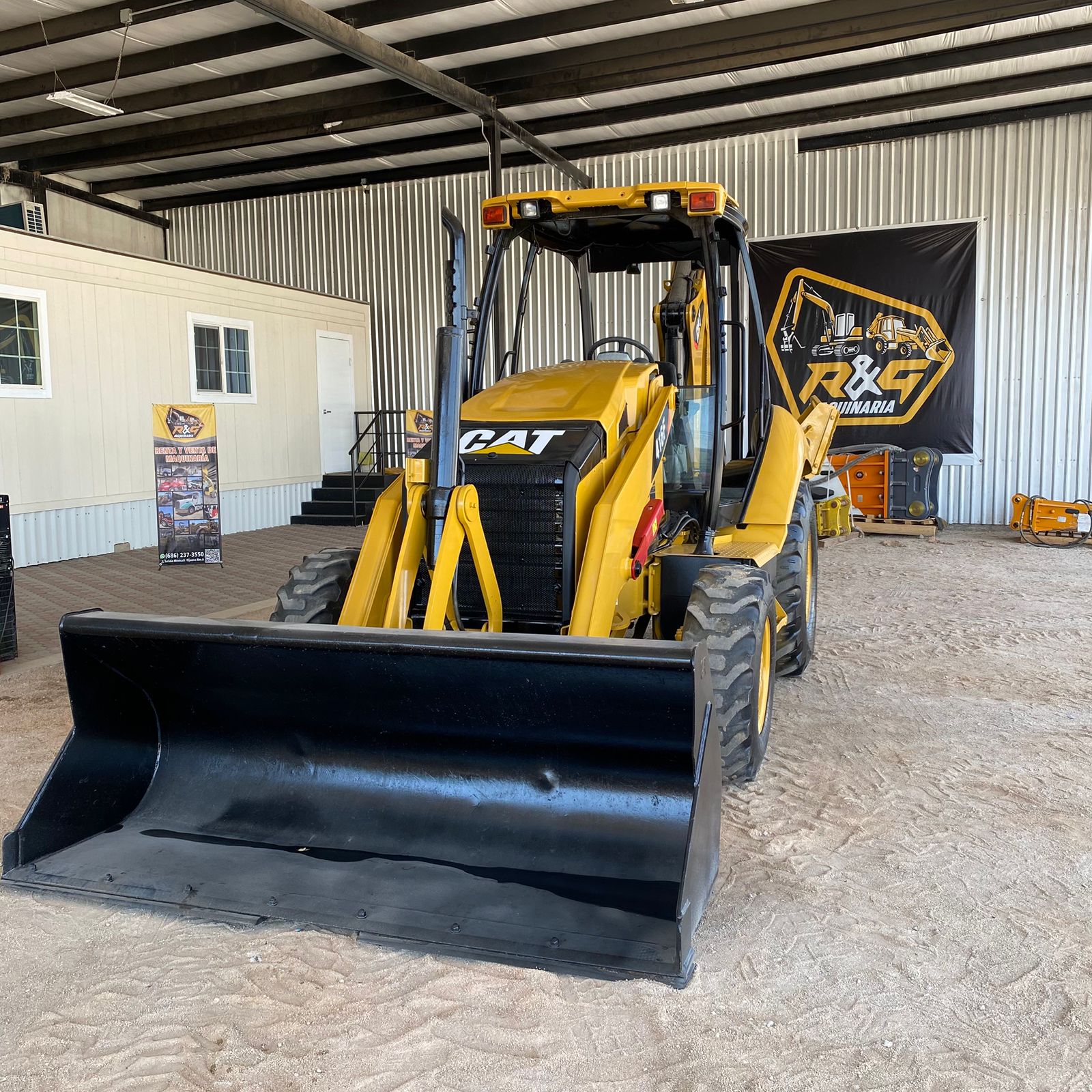 Retroexcavadora Caterpillar 416F  - 2014 Con Extensión