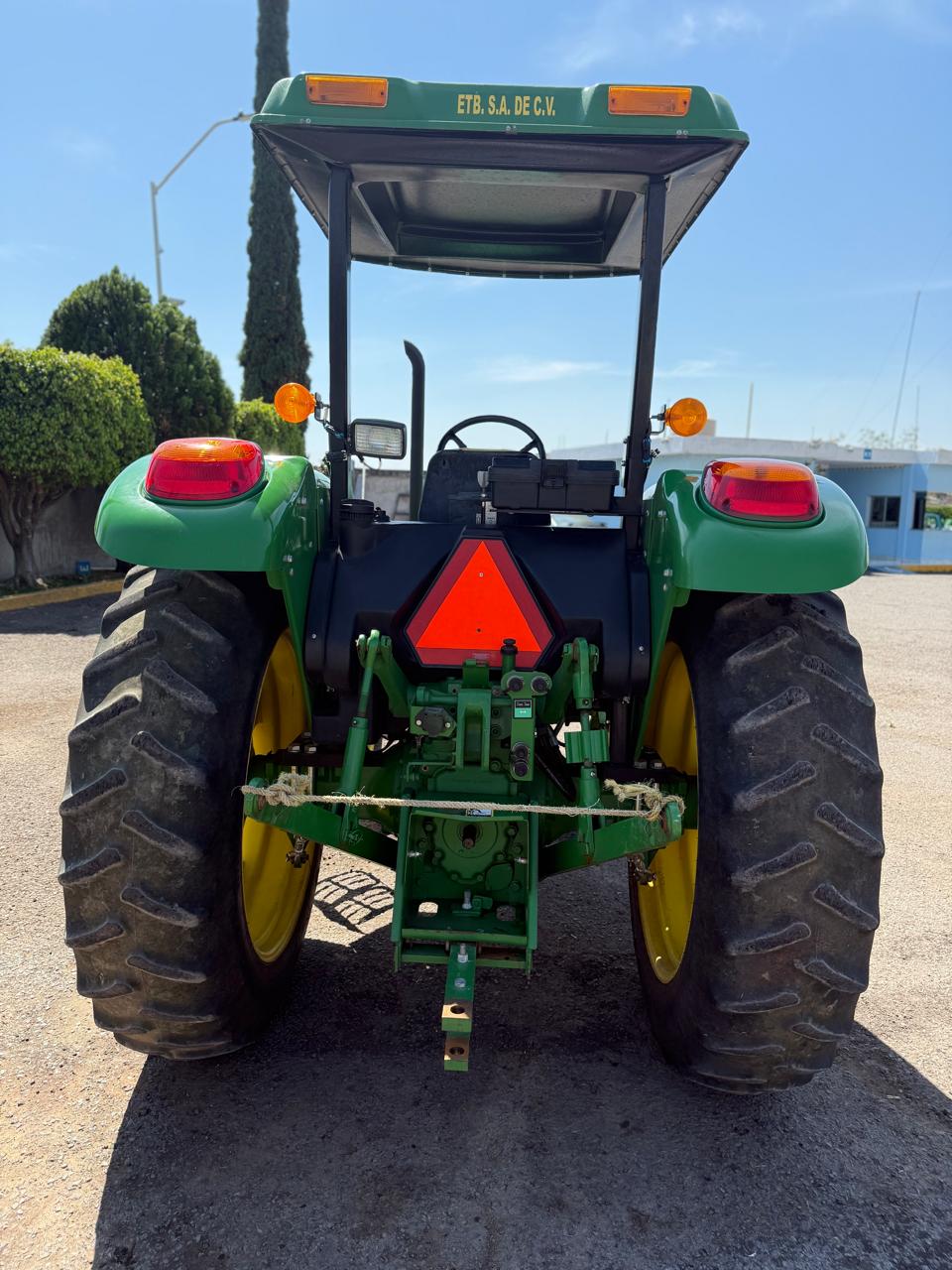 Tractor Agrícola John Deere 5090E - 2012