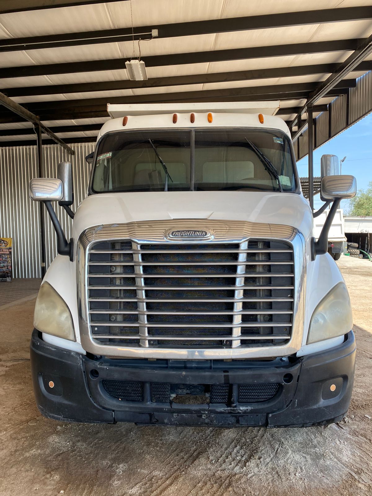 Dompe Volteo Freightliner Cascadia - 2011