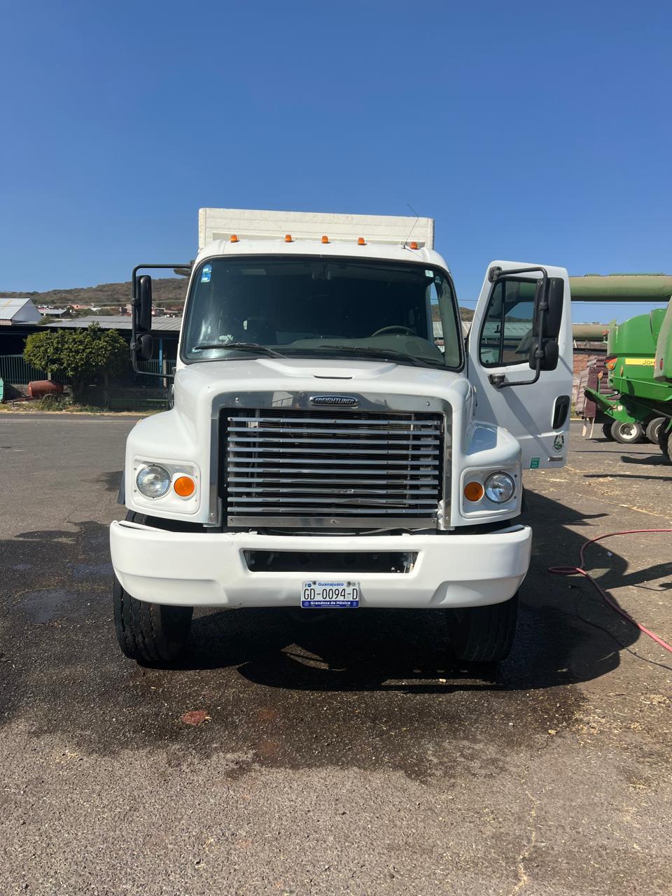 Camión Torton Freightliner - 2007