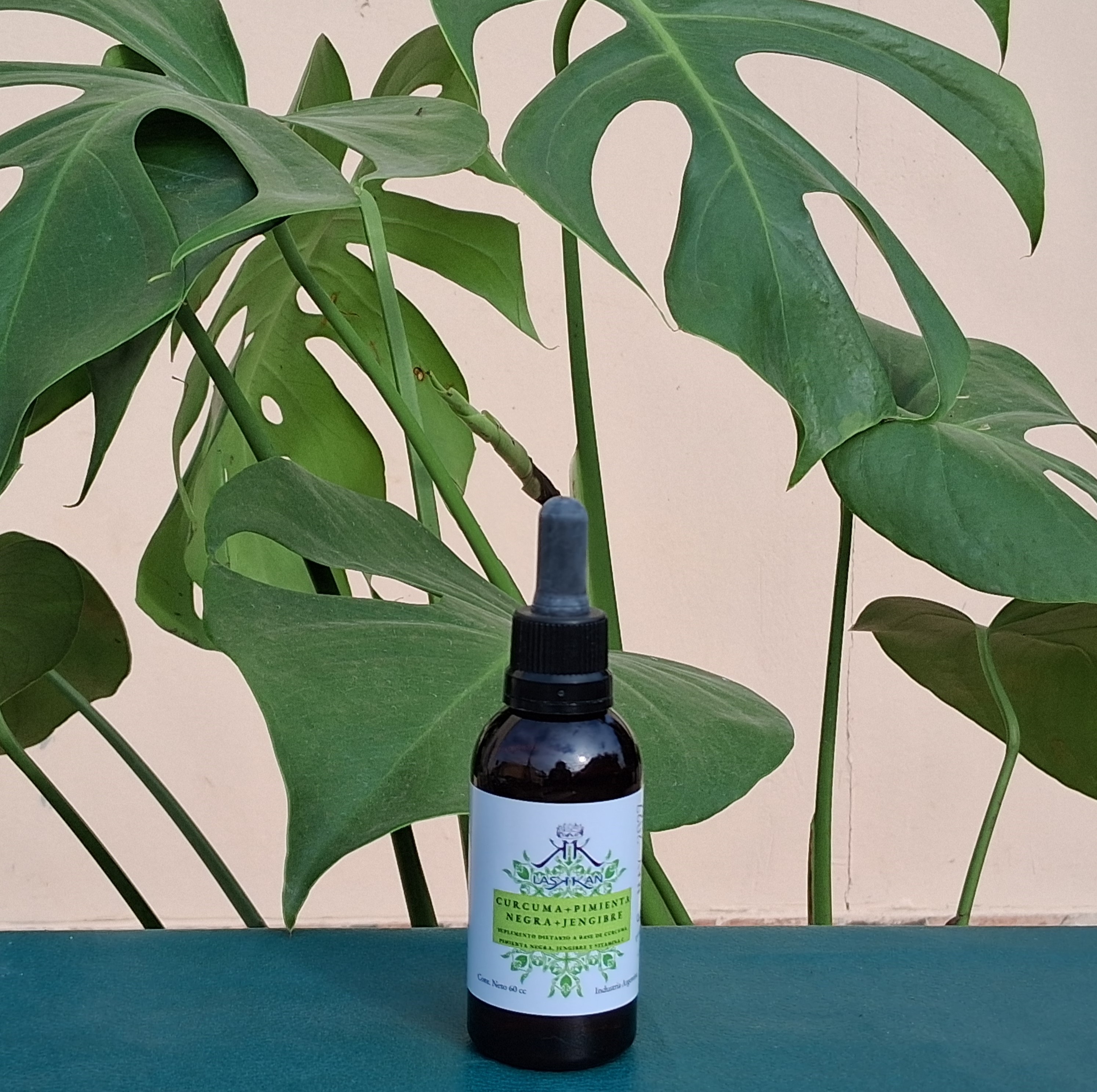 CÚRCUMA + PIMIENTA NEGRA + JENGIBRE