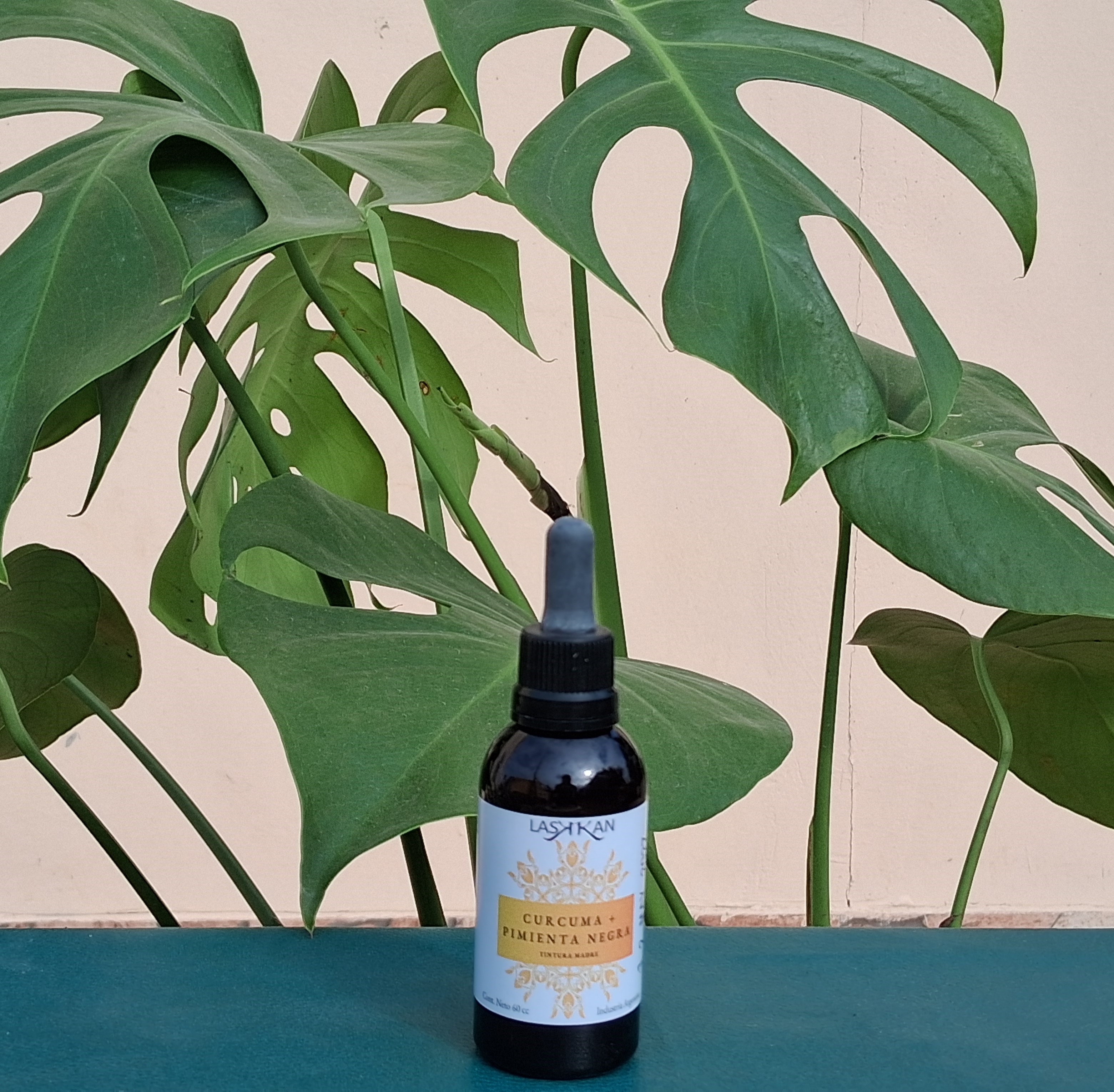 CÚRCUMA + PIMIENTA NEGRA