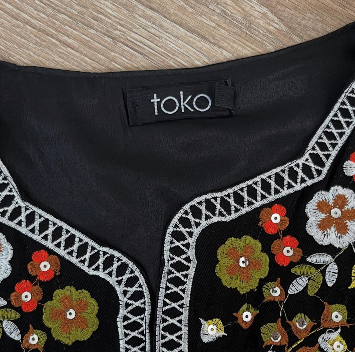 Camperita bordada Toko