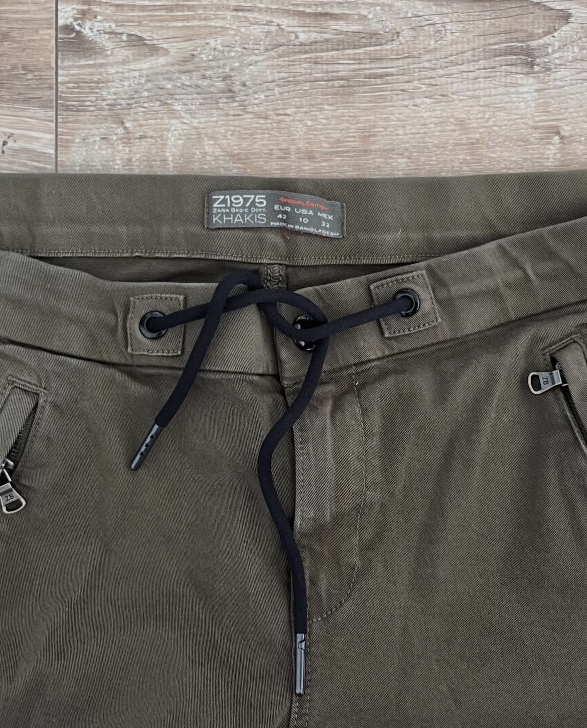 Pantalón Khaki Zara