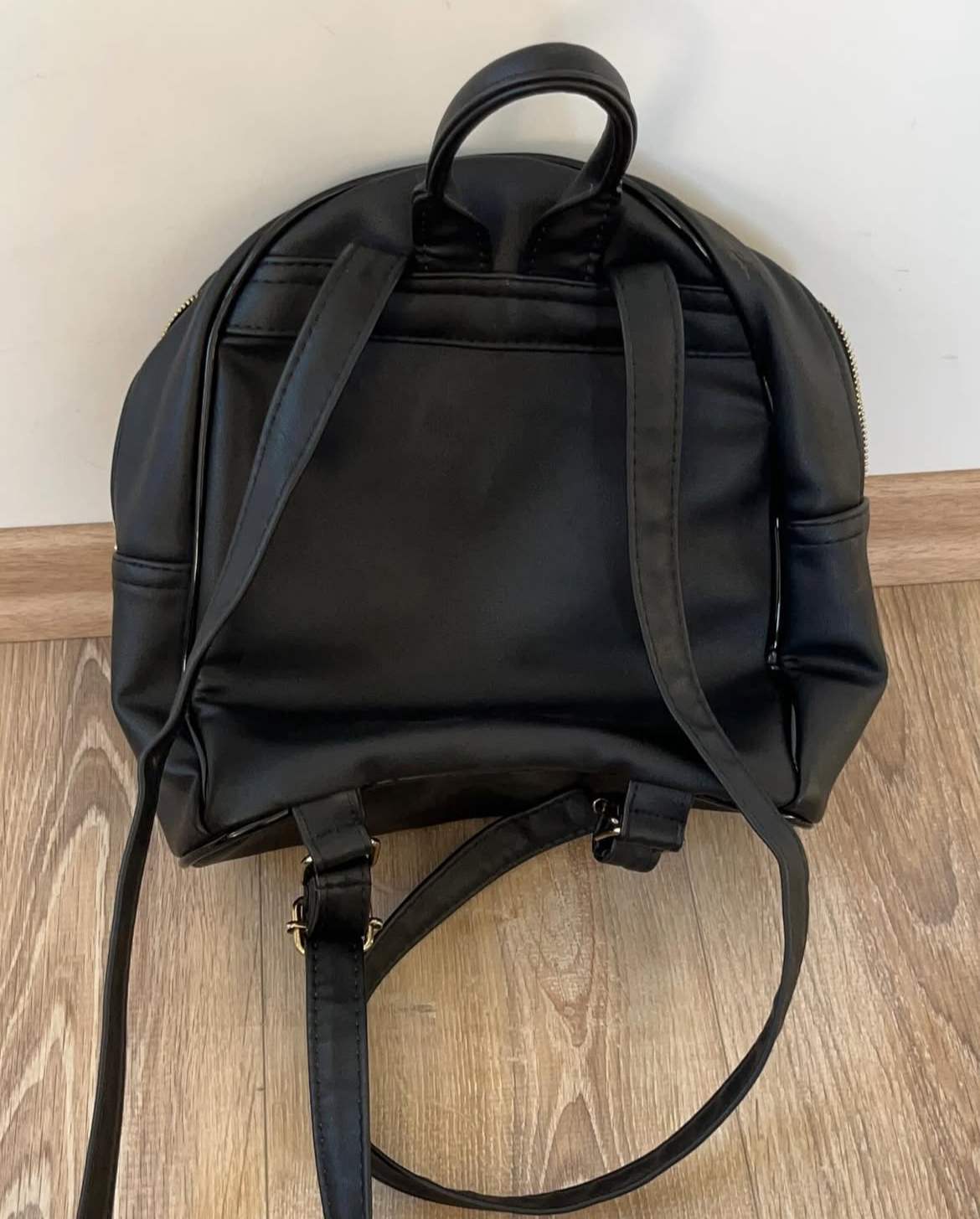 Mochila símil cuero - Tropea