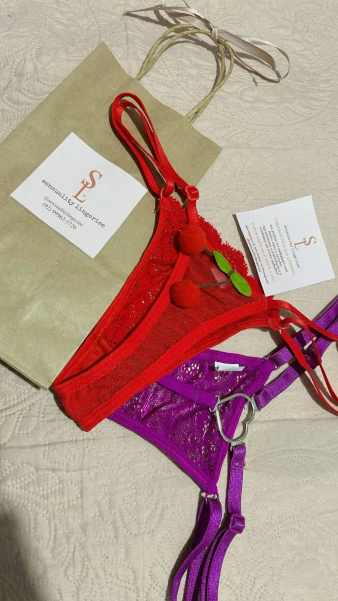 Lot de deux strings en dentelle