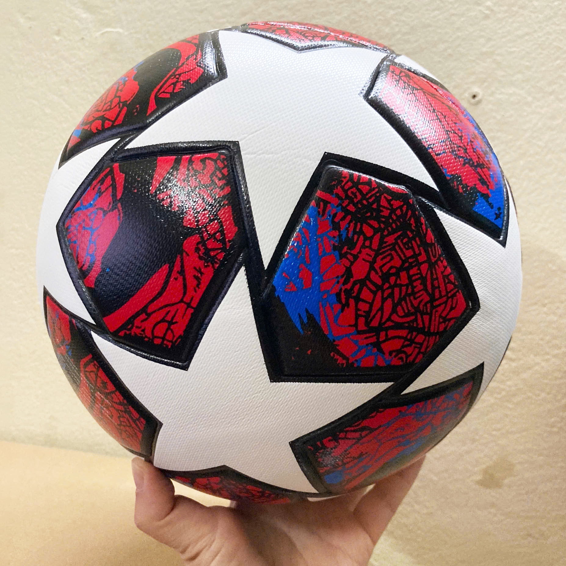 Bóng đá da dán C1 mùa giải mới - Sao đỏ