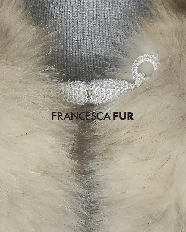 WHITE FOX FUR COLLAR