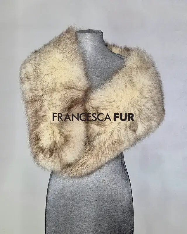 WHITE FOX FUR COLLAR