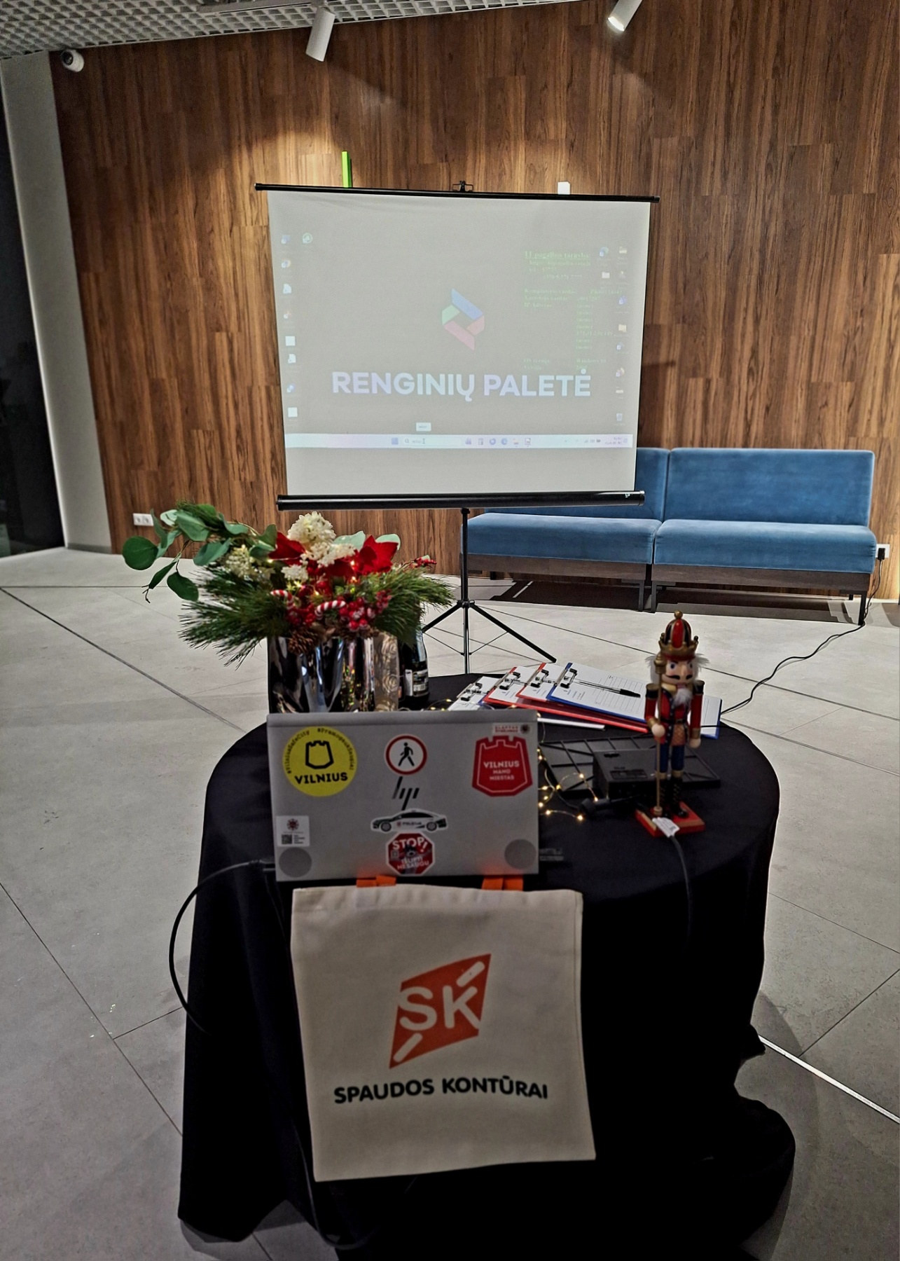 KALĖDINIS PROTŲ MŪŠIS