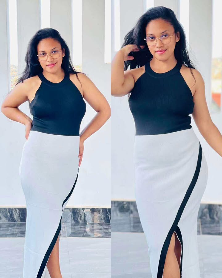Chic Sleeveless Dress