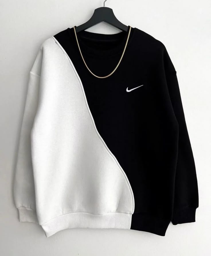 Nike Colorblock Sweatshirt