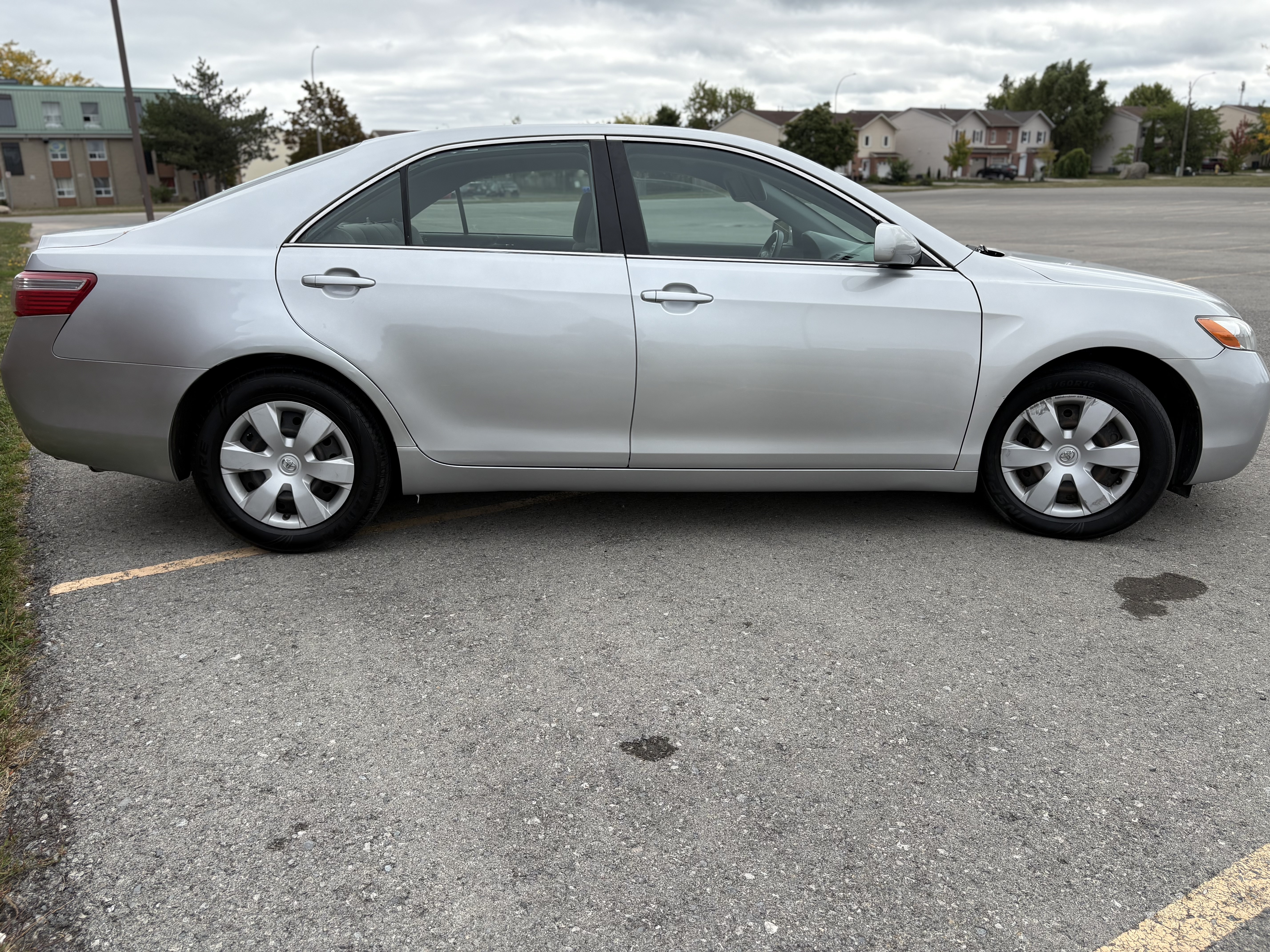 2007 Toyota Camry CE $8199+HST+Lic.