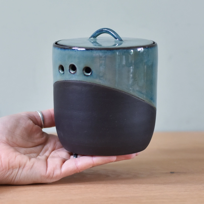 Uien- of knoflook-pot keramiek •Rond (Oceaanblauw) klein