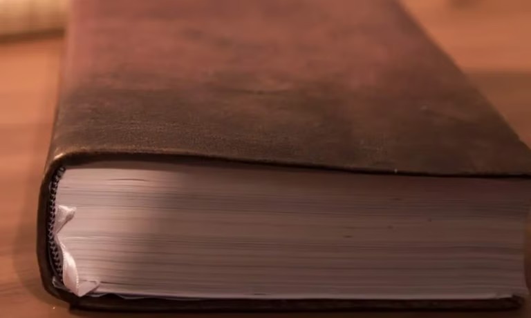 Réparation de livre (avec service de reliure complète)