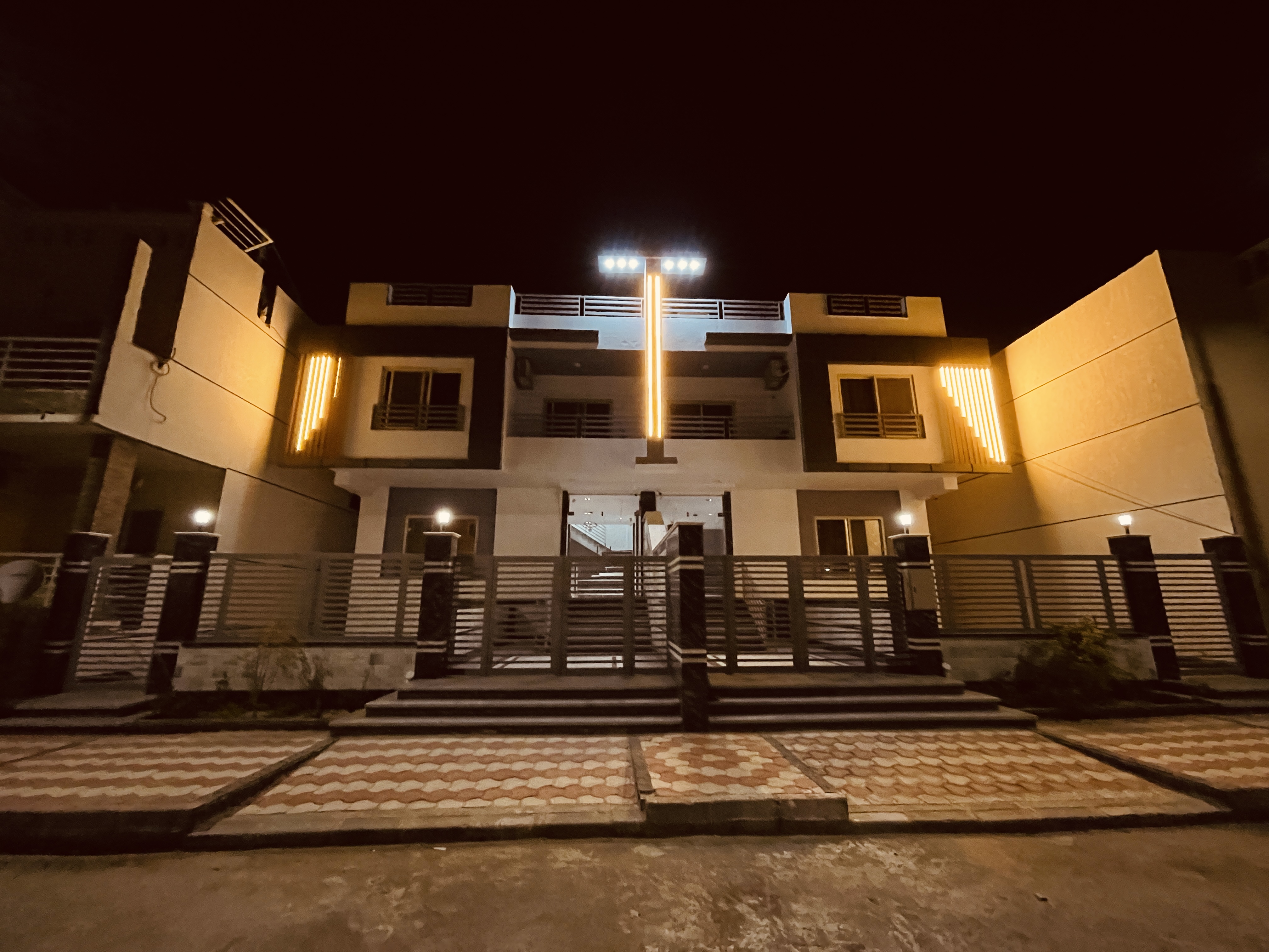 Two Bedrooms Apartment With Private Roof Top in Hurghada - Magawish (U5)