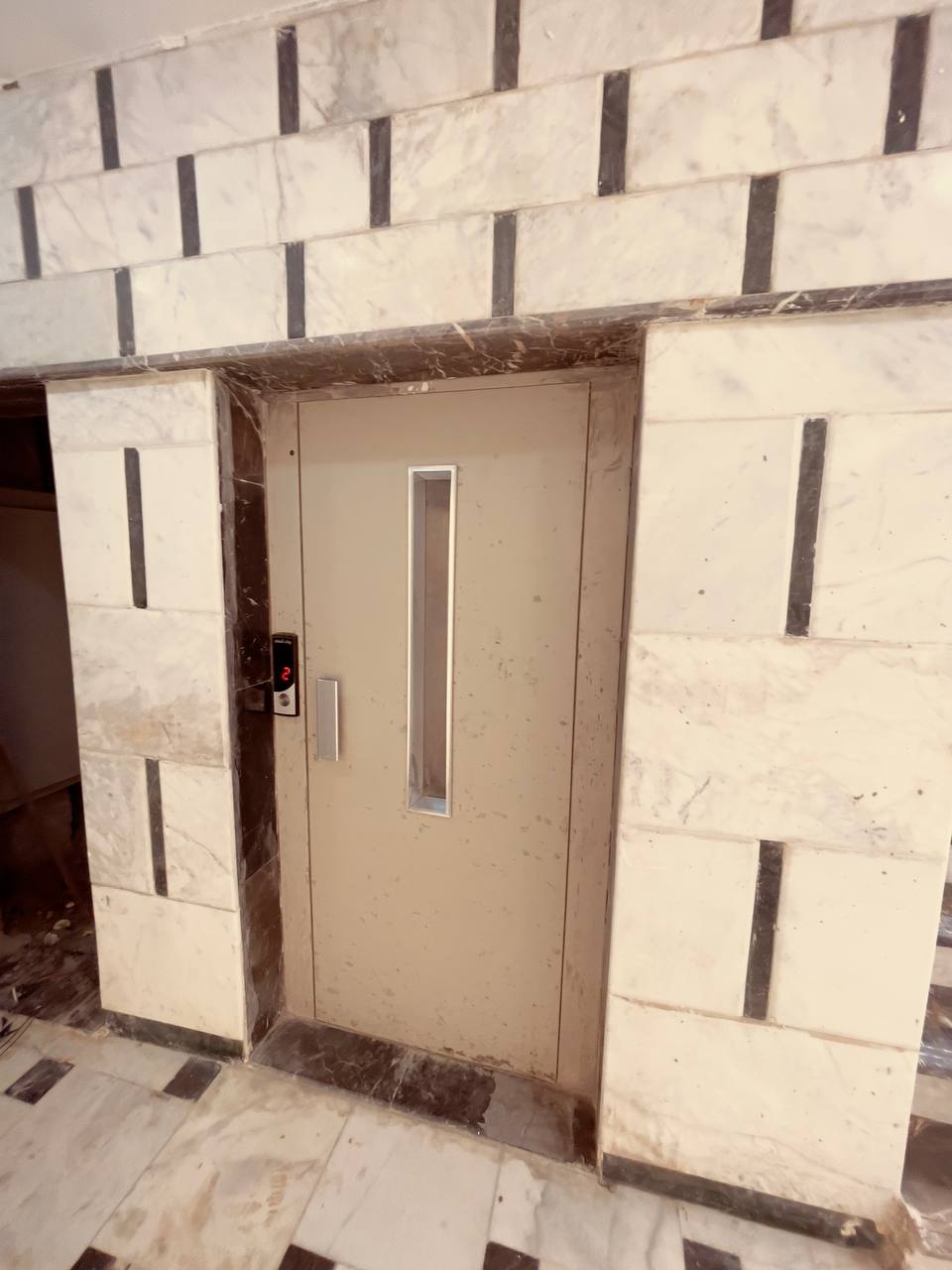 Two Bedroom in  the Old Kawthar Area Near From Metro Street