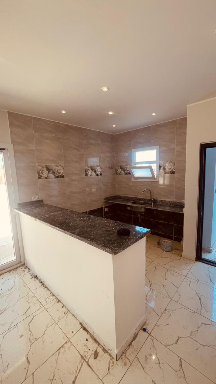Roof Apartment for Sale in Hurghada – Al-Ahyat area near Khaled Ibn Al-Waleed Street