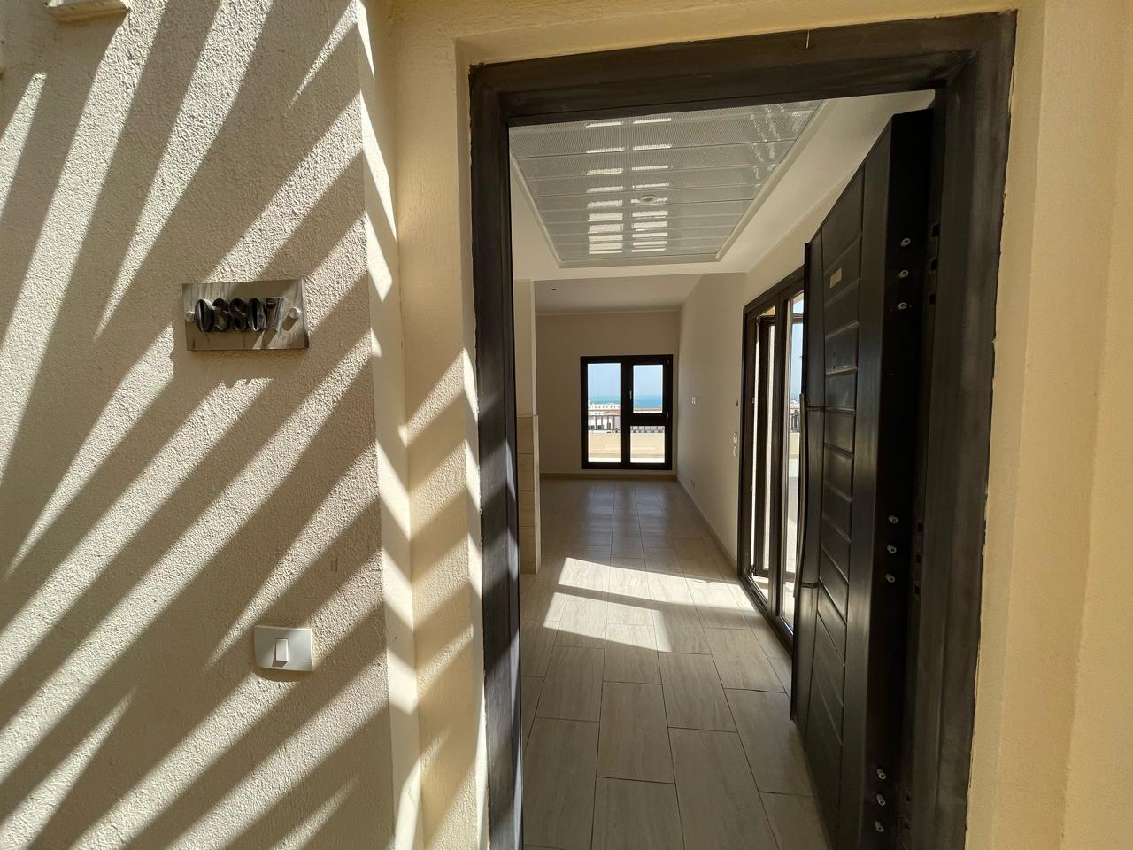 One Bedroom Sea View Luxury Property 03807