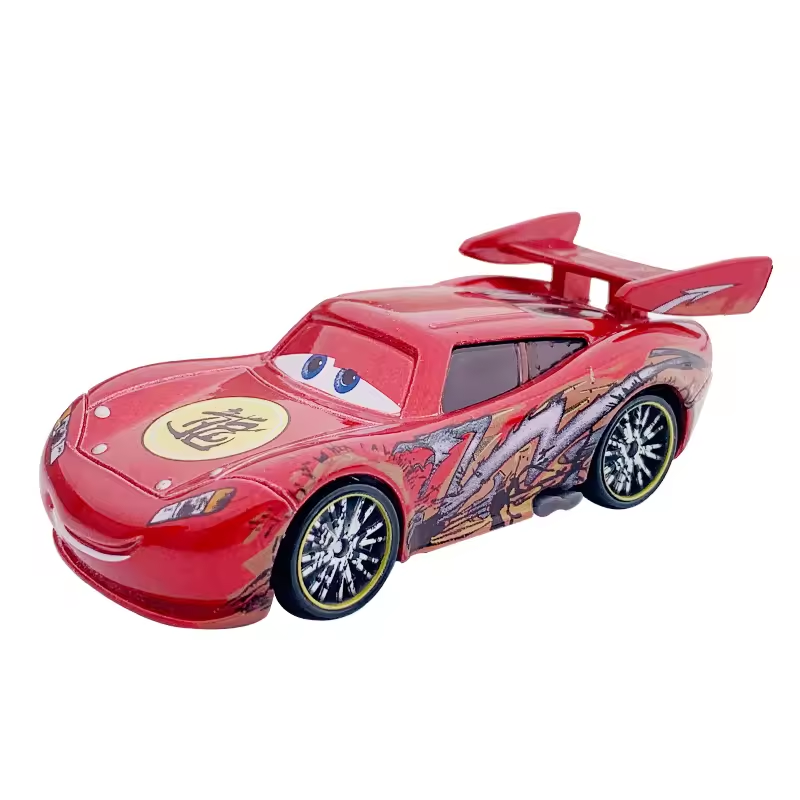 Rayo McQueen Dragón Cars Disney Pixar