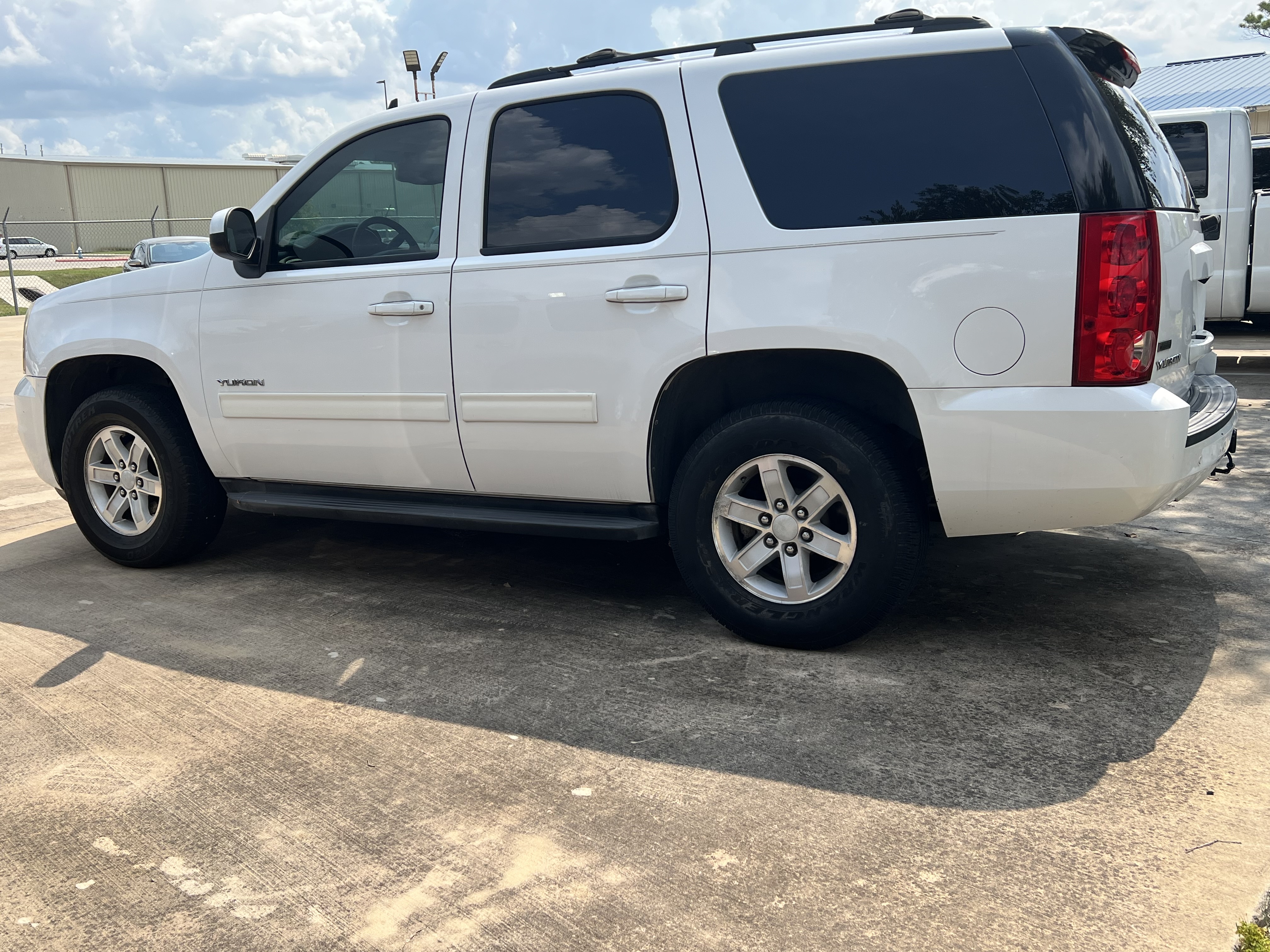 2012 GMC Yukon – 174,347 miles