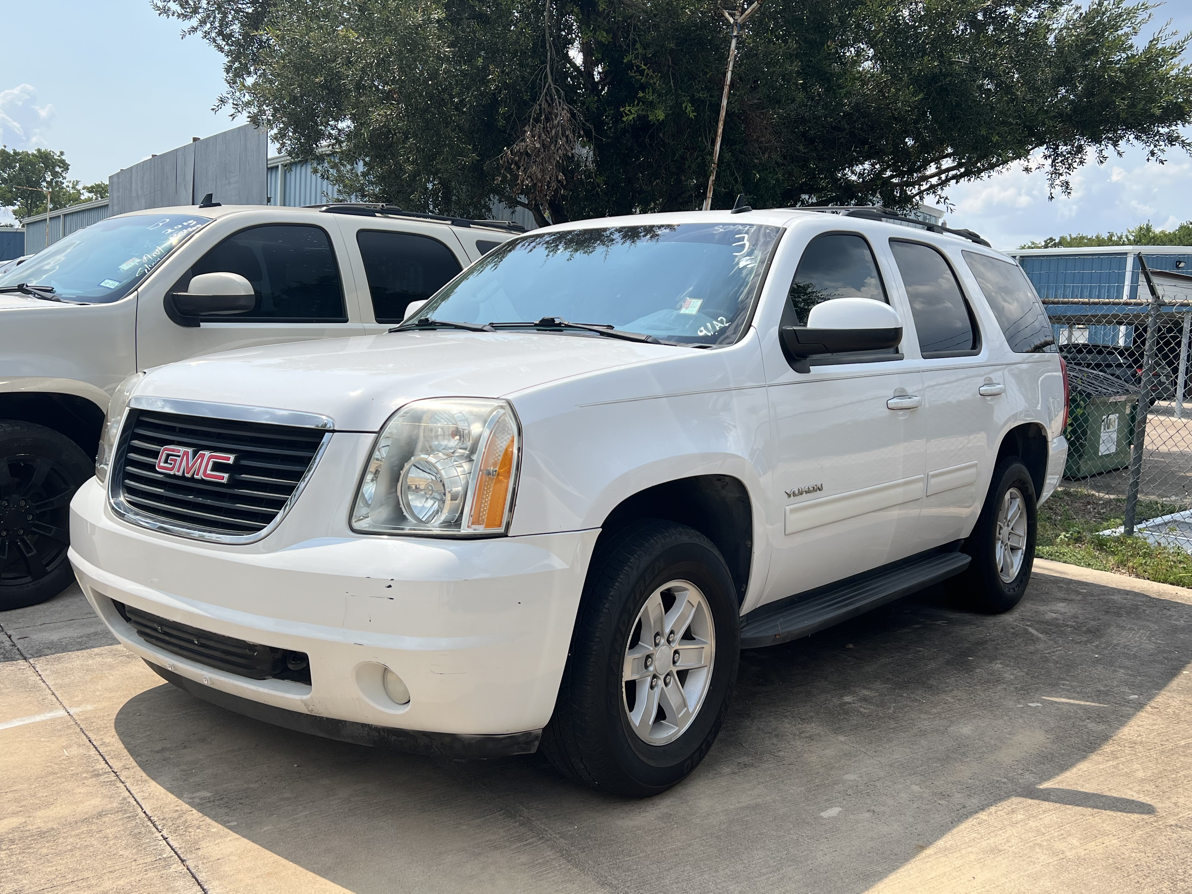 2012 GMC Yukon – 174,347 miles