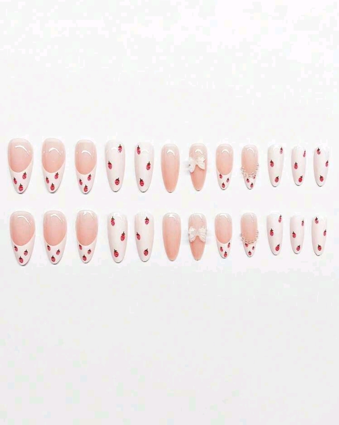 Strawberry kisses 🍓 